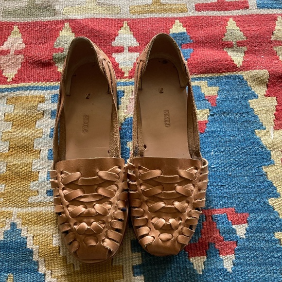 Nisolo Shoes - Nisolo huarache sandals size 7 almond, only worn few times, perfect!